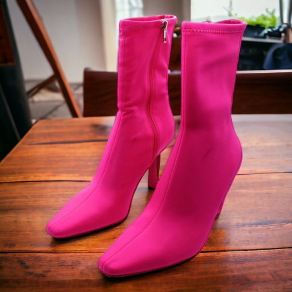 Steve Madden Women's Vakay Sock Booties - Picture 7 of 8